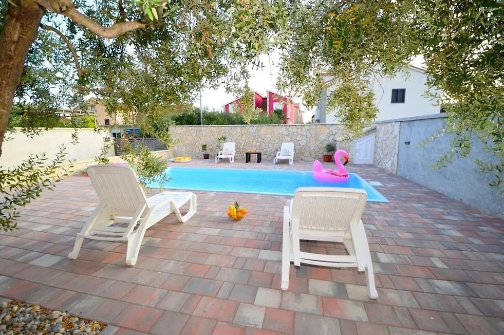 Villa Tina Biograd Na Moru 0*,